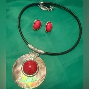 Elegant Red and Silver Pendant Necklace (Spoutnick ) not sign coral red earing